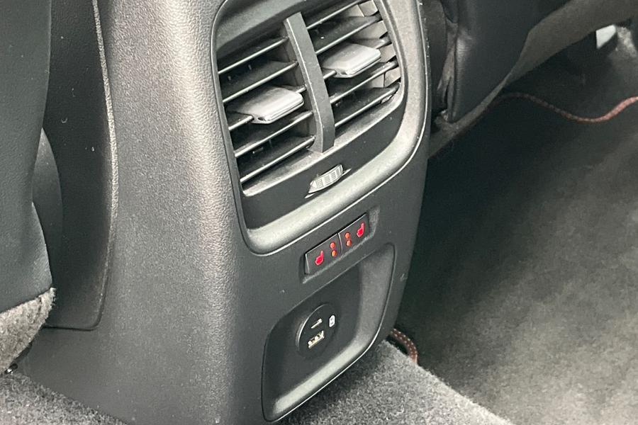 Ford KUGA Photo autoimg-131c98d6a996b03ca33e247604f062f0d6ee8831.jpg