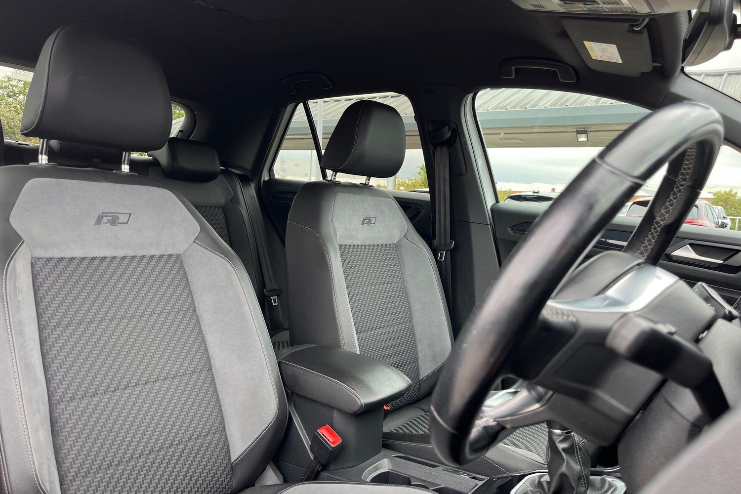 Volkswagen T-Roc Photo 16