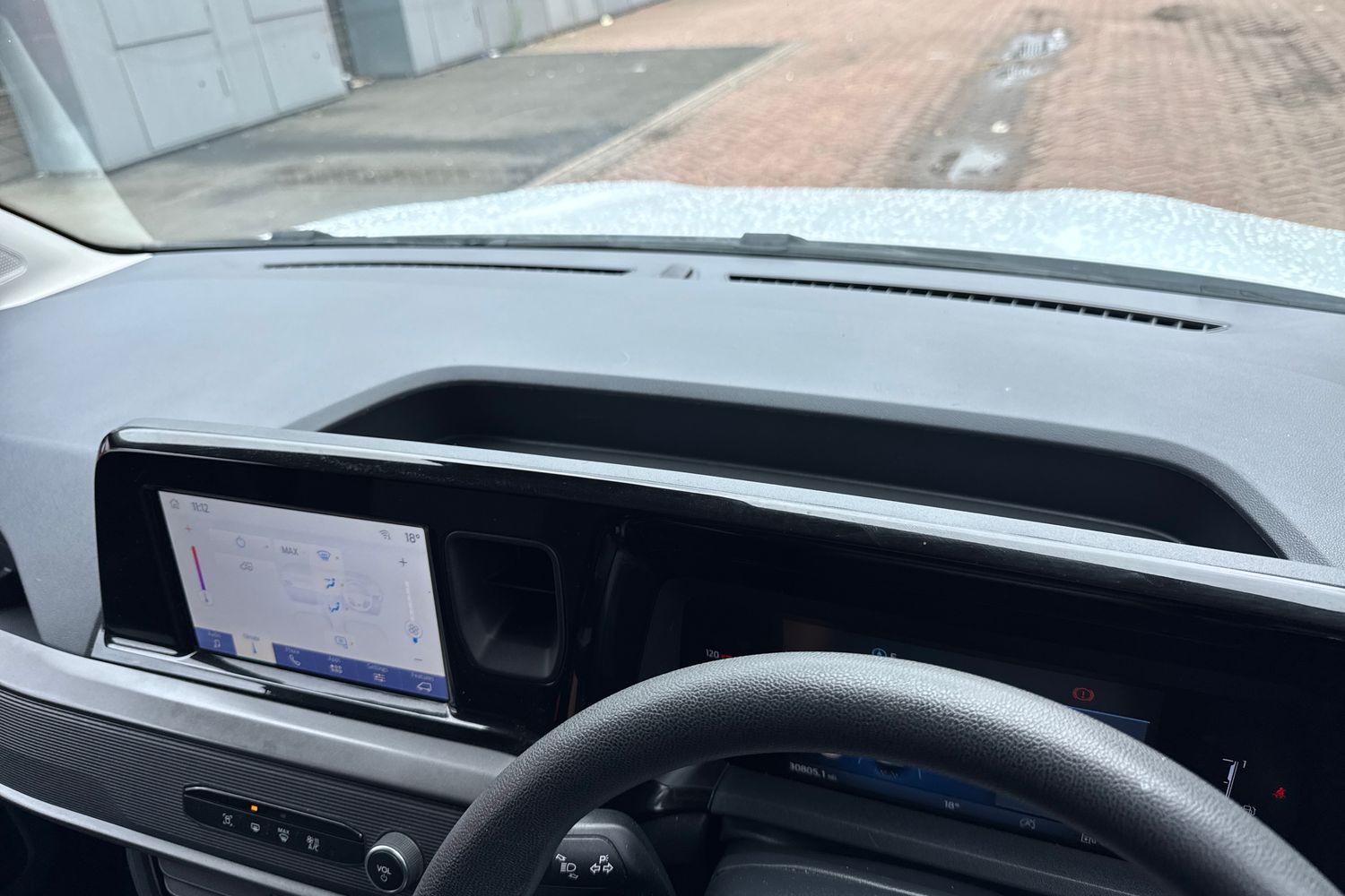 Ford TRANSIT COURIER Photo 38