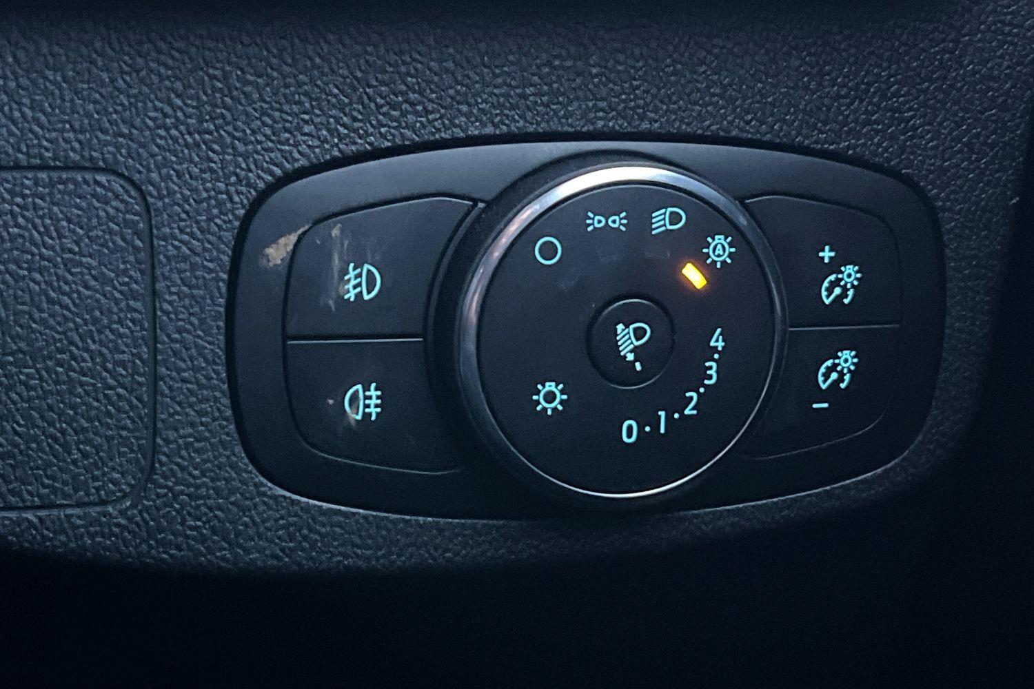 Ford FOCUS Photo 33
