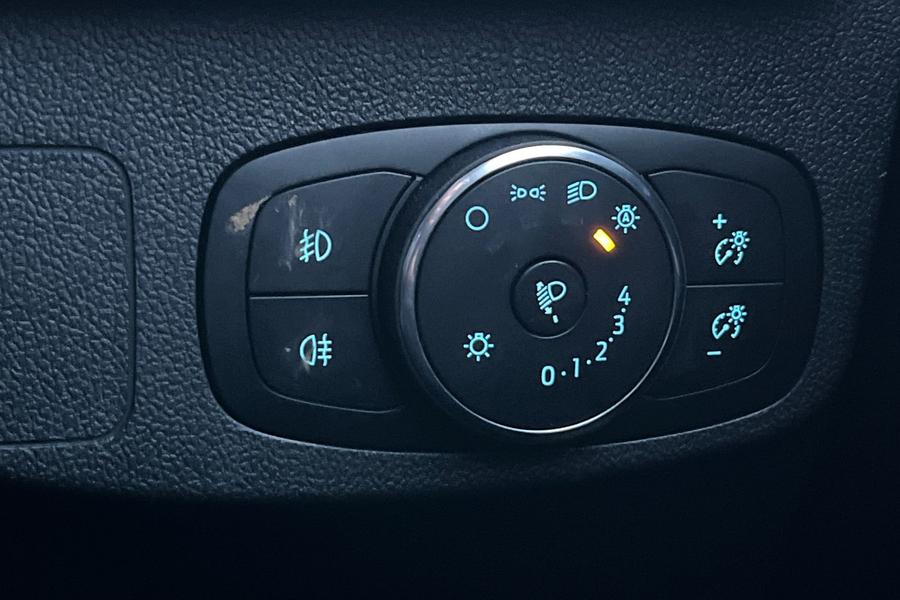 Ford FOCUS Photo autoimg-1321d2121ff564bbcb88afcebfae9ca5f0799ae6.jpg