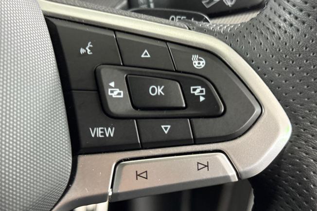 VOLKSWAGEN Golf Photo 17
