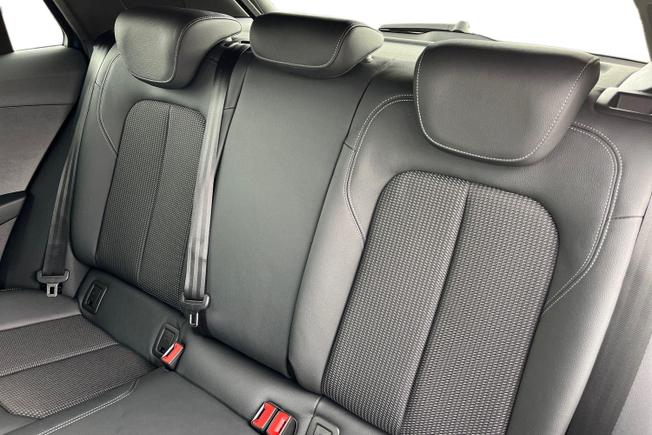 AUDI Q2 Photo 9