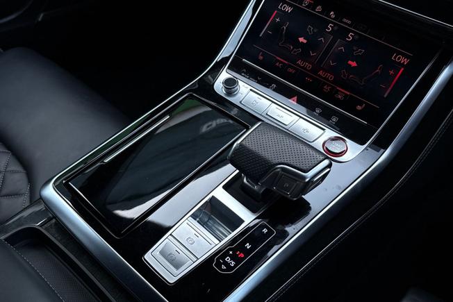 AUDI Sq8 Photo 36