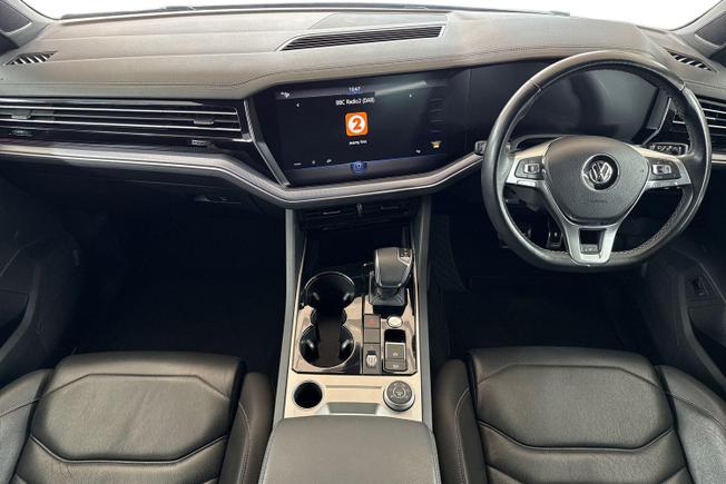 VOLKSWAGEN Touareg Photo 10