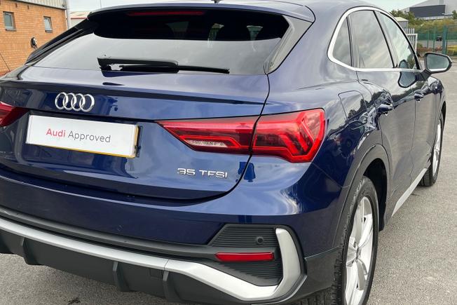 AUDI Q3 Photo 18