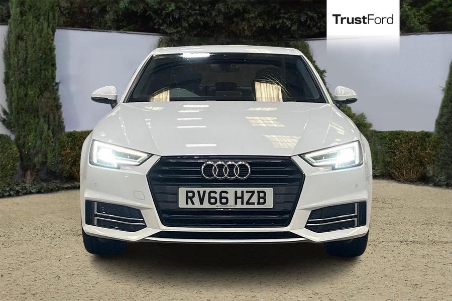 Audi A4 Photo autoimg-132eff640309d0b8b4e64d631d8730846f87f81e.jpg