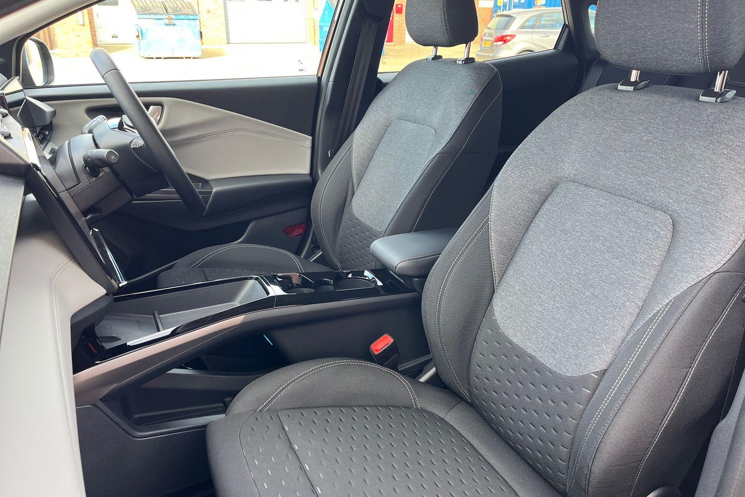 Ford Puma Gen-E Photo 18