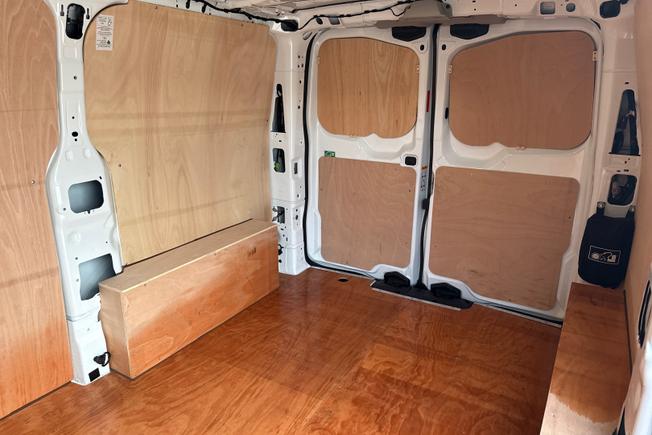 VOLKSWAGEN e-Transporter Photo 9