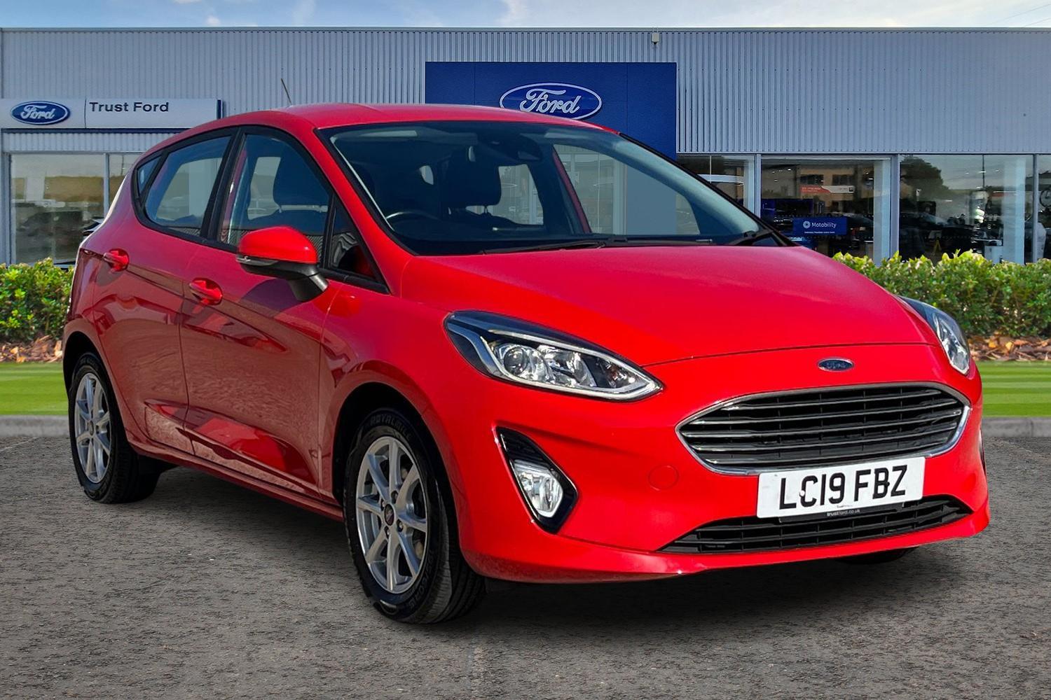 Ford Fiesta Photo 0