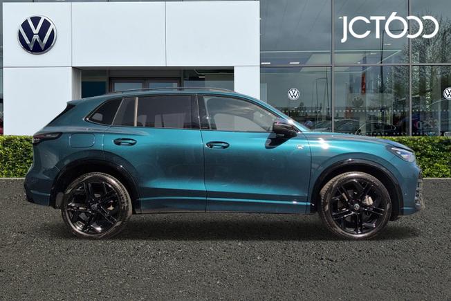 VOLKSWAGEN Tiguan Photo 4