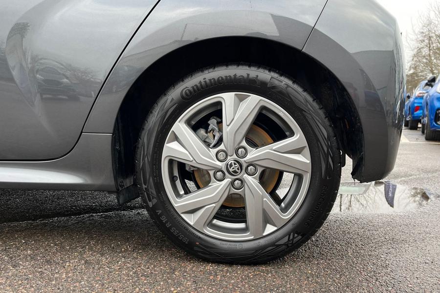 Toyota YARIS Photo autoimg-133a28aaa2a3eb9a01885a3c0a3d5def953718e8.jpg