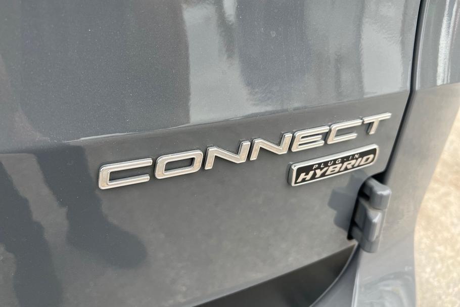 Used FORD TRANSIT CONNECT LO25AWG 19
