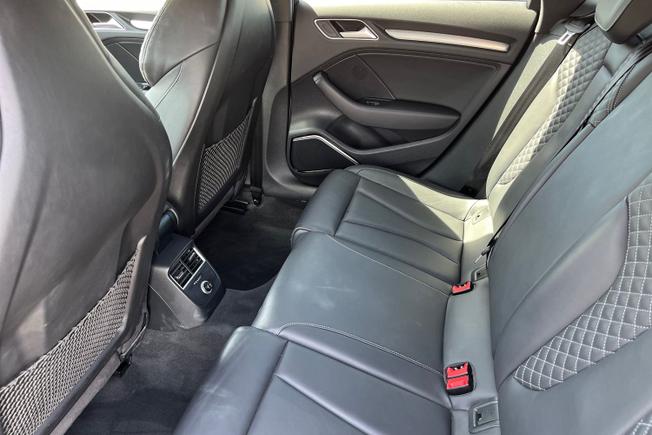 AUDI S3 Photo 42