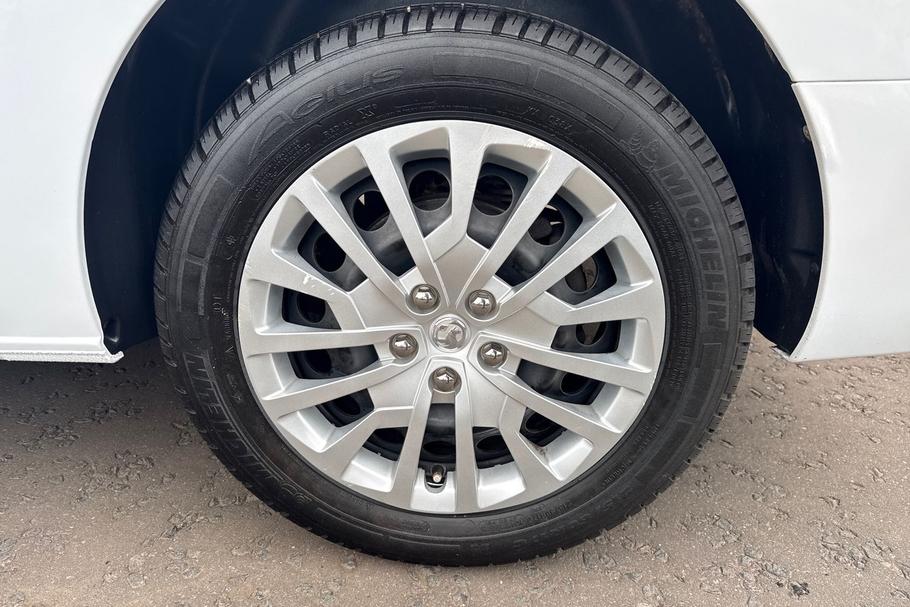 Used Vauxhall VIVARO DT73BWJ 15