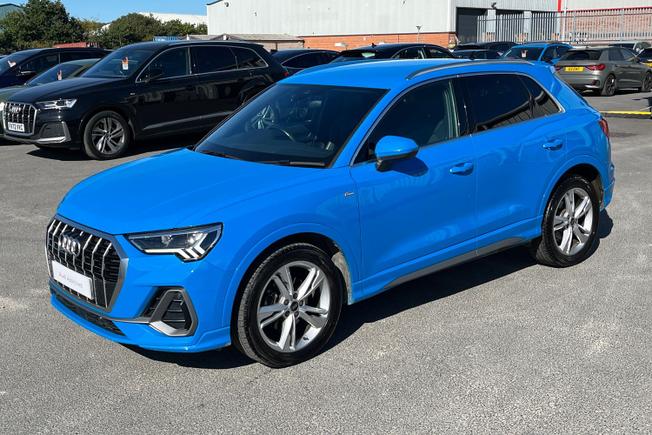 AUDI Q3 Photo 52