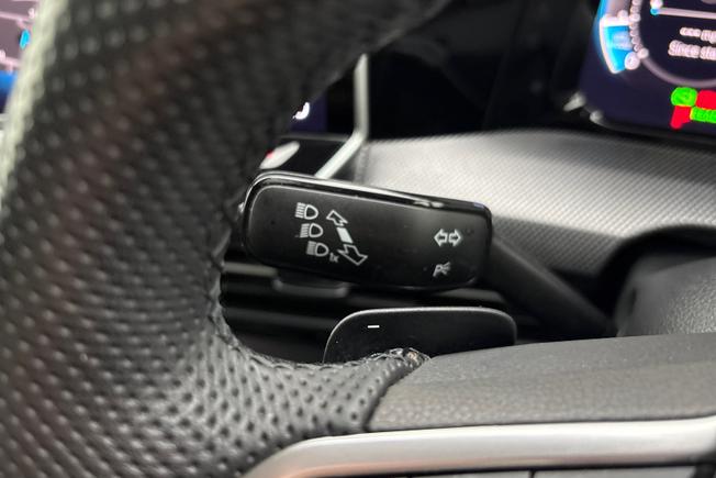 VOLKSWAGEN GOLF Photo 35