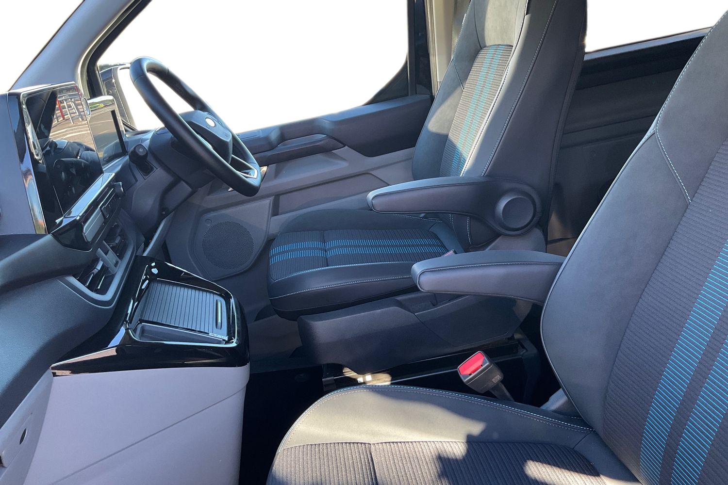 Ford TRANSIT CUSTOM Photo 9