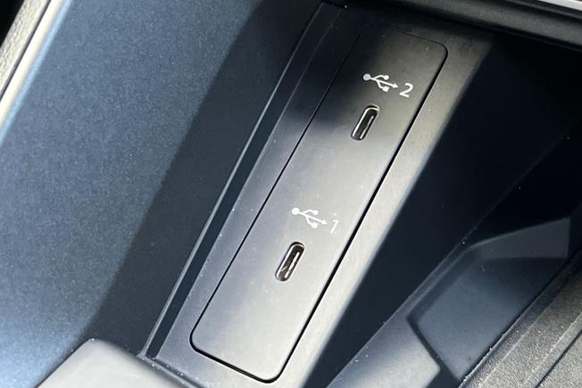 AUDI Q3 Photo 30
