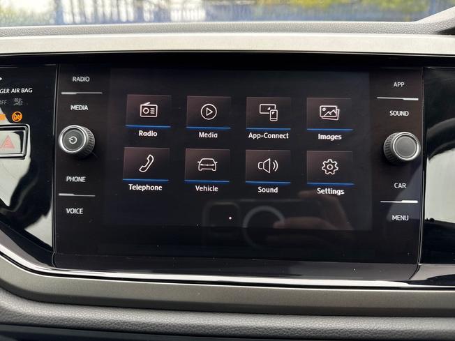 VOLKSWAGEN Polo Photo 13