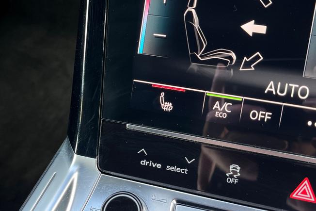 AUDI e-tron Photo 35