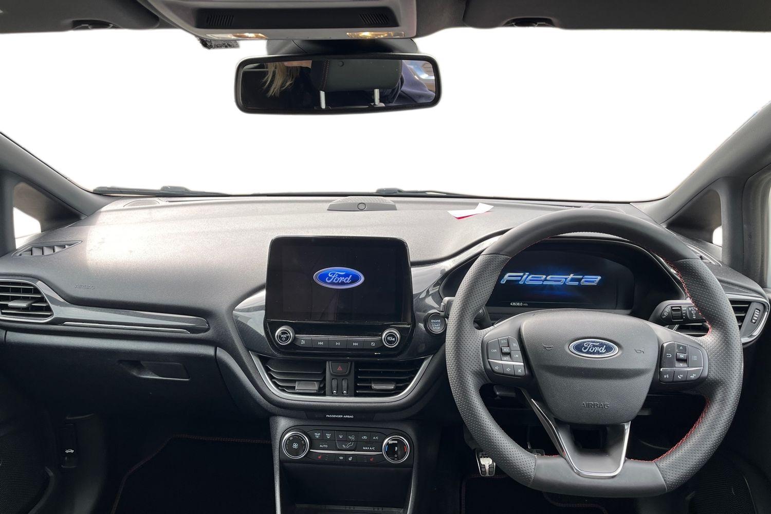 Ford FIESTA Photo 10