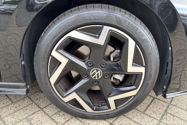 VOLKSWAGEN Golf Photo 35