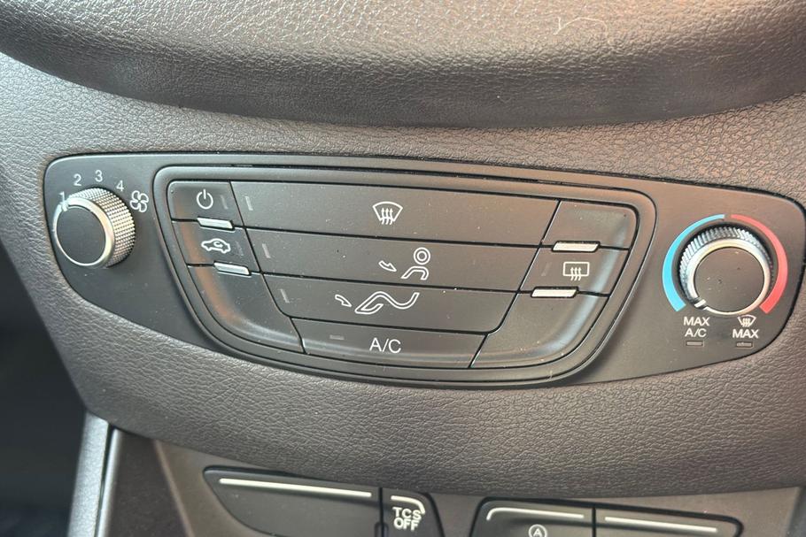 Used Ford TRANSIT COURIER FY21SOC 26