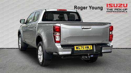 Isuzu D-MAX Photo autoimg-135473ab5498f04fda31f78b1ba2a4e62495e2e4.jpg