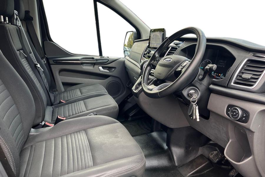 Ford TRANSIT CUSTOM Photo autoimg-135a308ab4d3aea0409c25ab38390bab4ba32951.jpg
