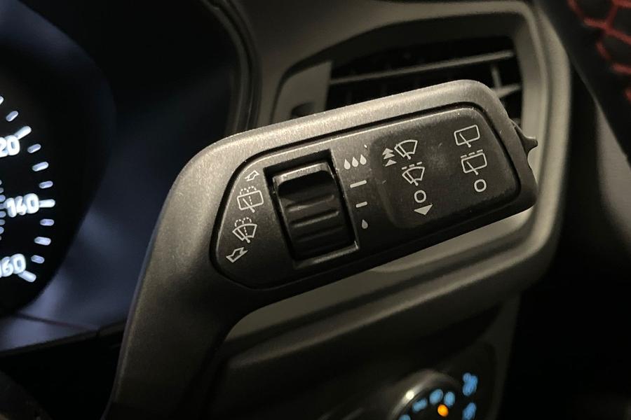 Ford FOCUS Photo autoimg-135a8cc93a435680932e5be8a72fc1ad288da921.jpg