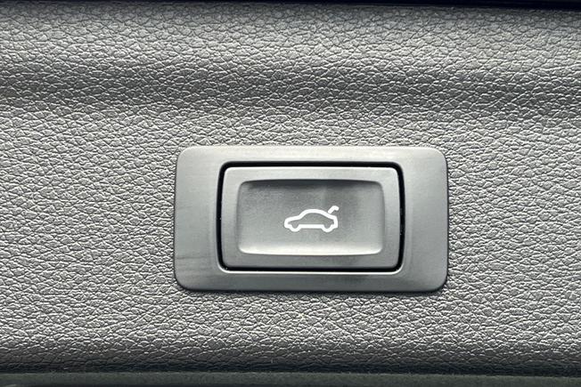 AUDI Q3 Photo 37