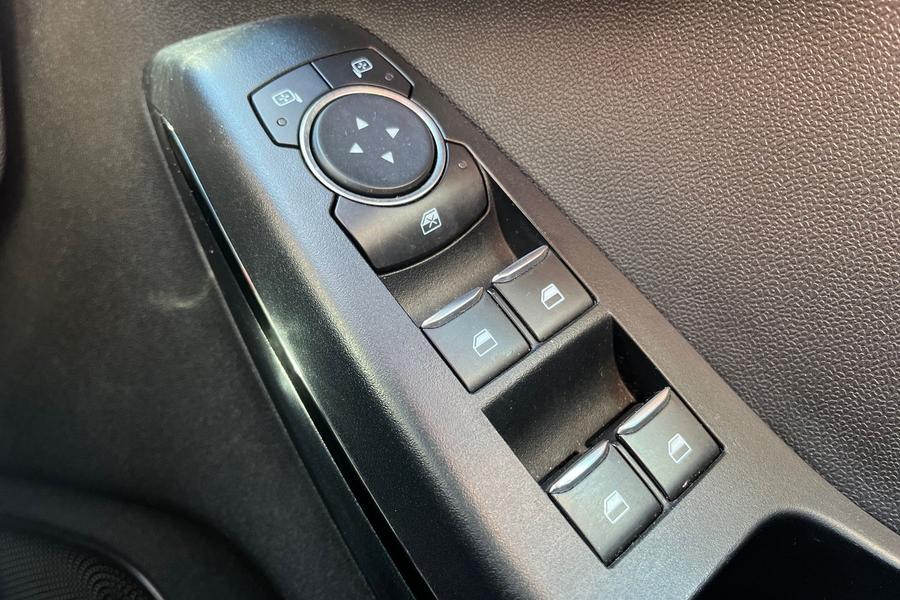 Ford FIESTA Photo autoimg-135c1f8f90c0732fdc66bbe29a9b5fa94a1b65f5.jpg