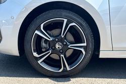 VAUXHALL Corsa Photo 5