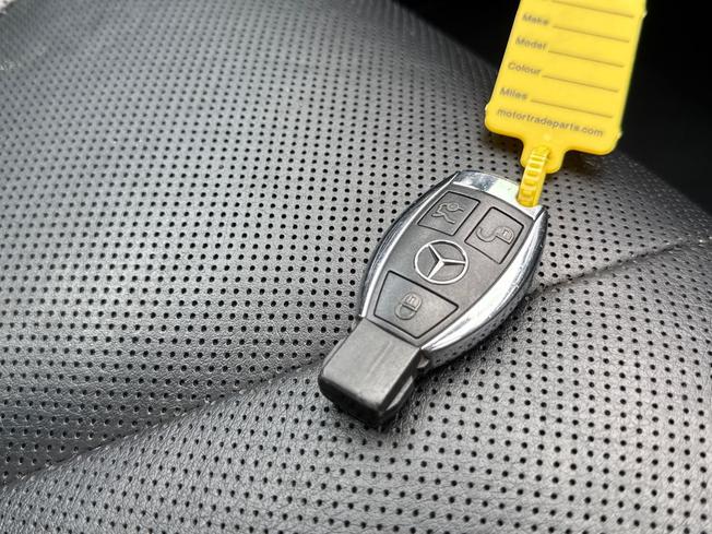 MERCEDES-BENZ S Class Photo 49