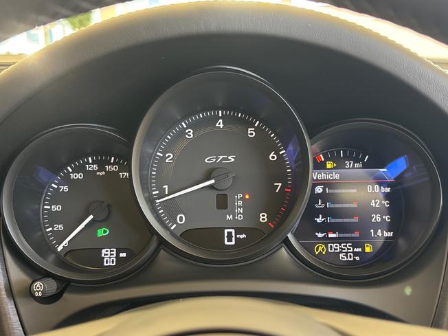 PORSCHE Macan Photo 16