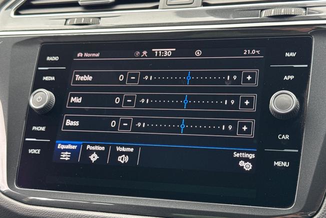 VOLKSWAGEN Tiguan Photo 33