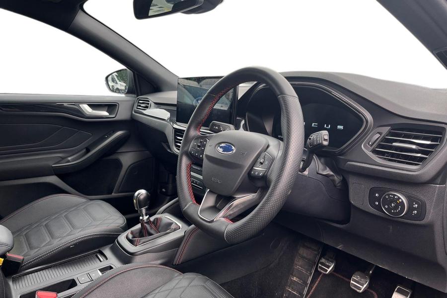 Ford FOCUS Photo autoimg-1366520da7d68ab25577fae59c83ff7a5ad96eb5.jpg