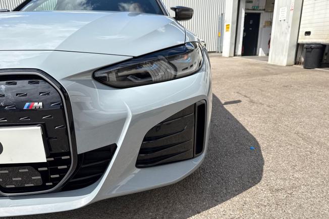 BMW I4 Photo 29