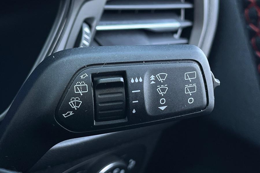 Ford Focus Photo autoimg-136868c44bcf8900630efac750c920d58ce4ed27.jpg