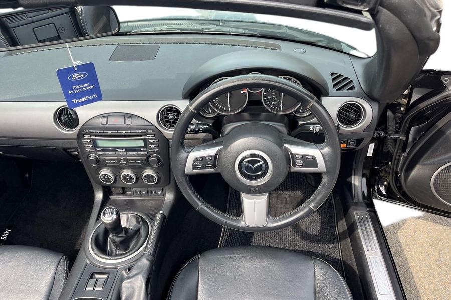 Mazda Mx-5 Roadster Coupe 2.0i Sport Tech 2dr Photo autoimg-1368e0695dc282b08c5c32bd112195cda23fa59d.jpg