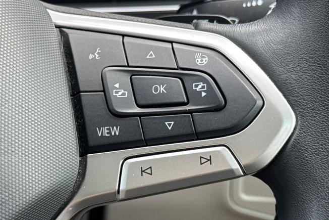 VOLKSWAGEN Tiguan Photo 17