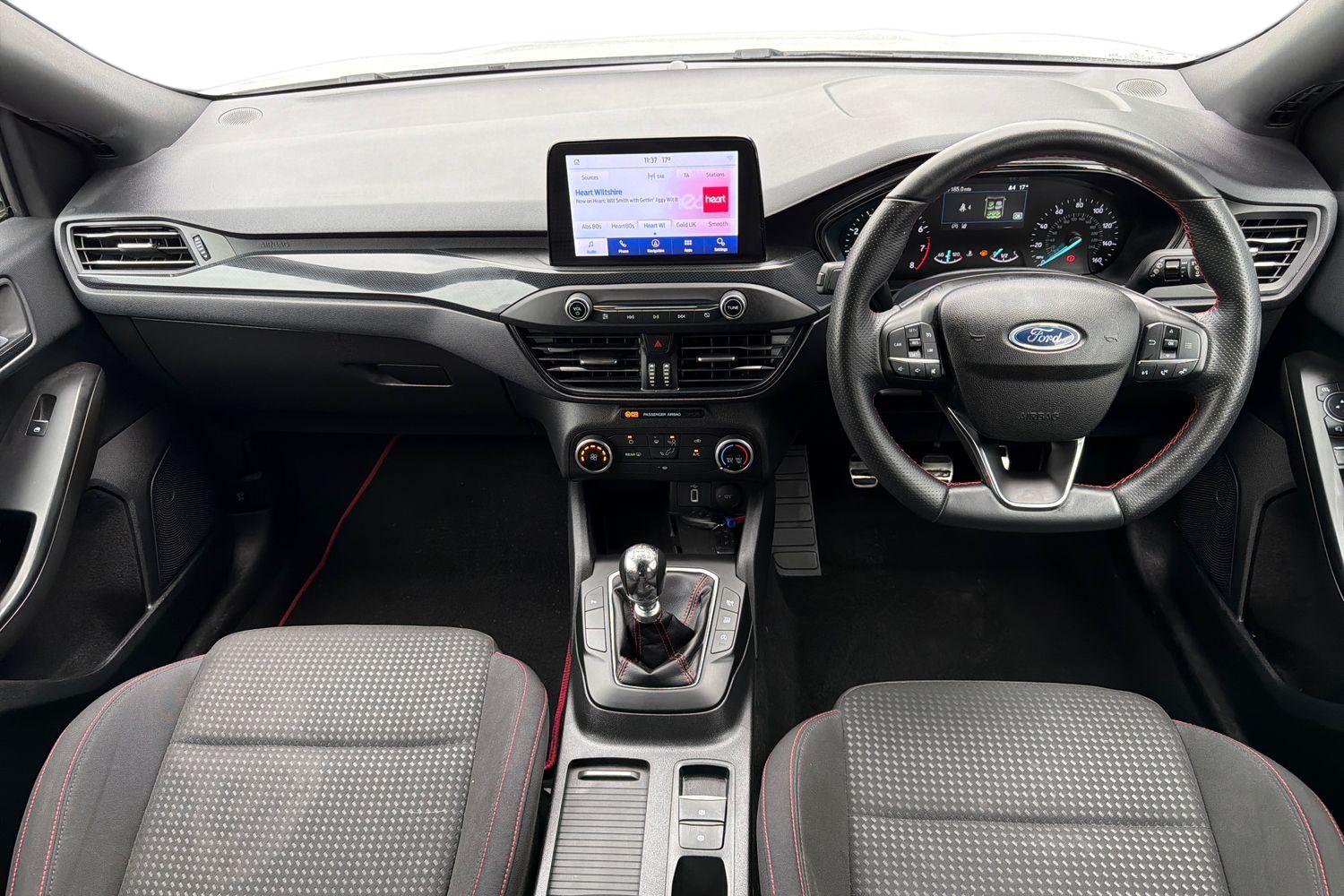 Ford Focus Photo 9