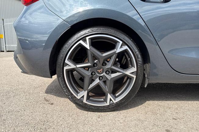 CUPRA Leon Photo 21