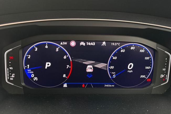 VOLKSWAGEN Tiguan Photo 45