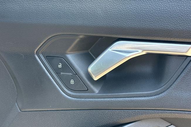 Audi Q3 Photo 28