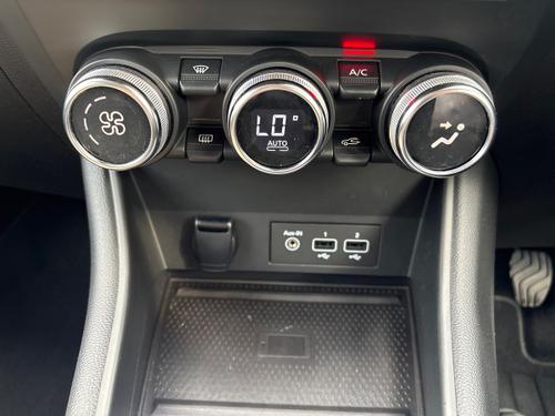 Renault Captur Photo autoimg-137a2e1c2036af6a7d2fa8eaff3cdccd884d315f.jpg