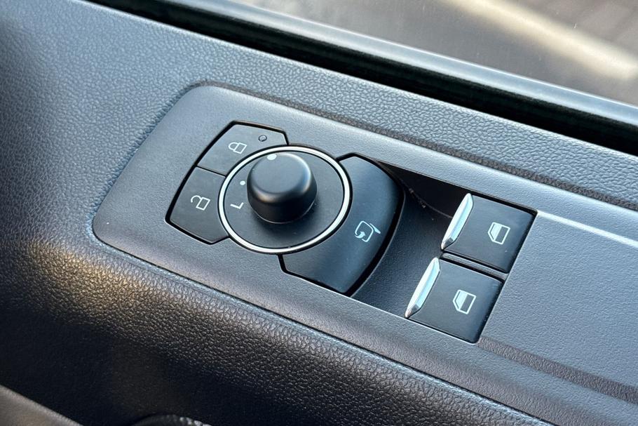 Used Ford TRANSIT CUSTOM 20