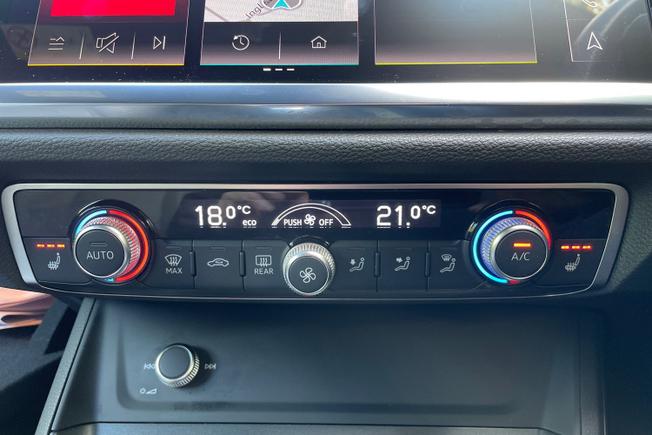AUDI Q3 Photo 32