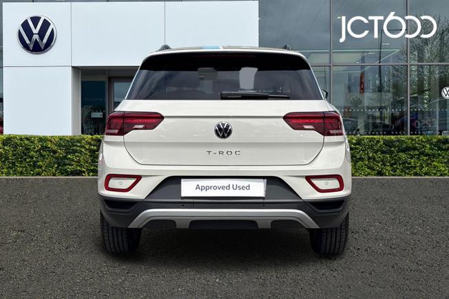 VOLKSWAGEN T-Roc Photo 7